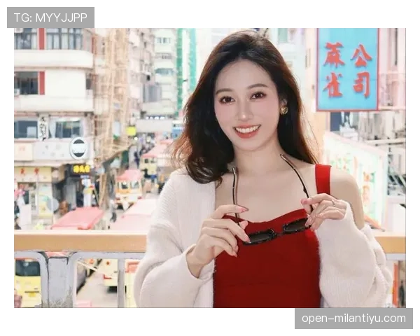 吴柳芳拎着名牌包去菜市场,像明星走错片场 吴柳芳拎着名牌包去菜市场,像明星走错片场
